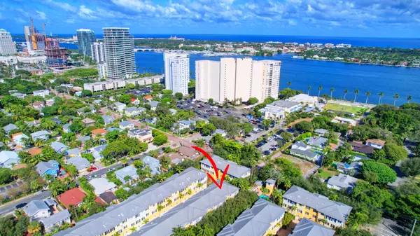 West Palm Beach, FL 33401,312 N Bromeliad