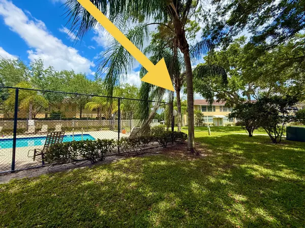 Royal Palm Beach, FL 33411,208 Palm Beach Trace DR
