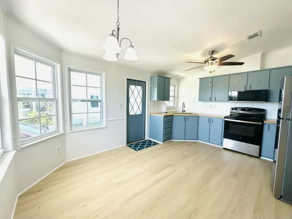 Port Saint Lucie, FL 34952,2917 Fiddlewood CIR