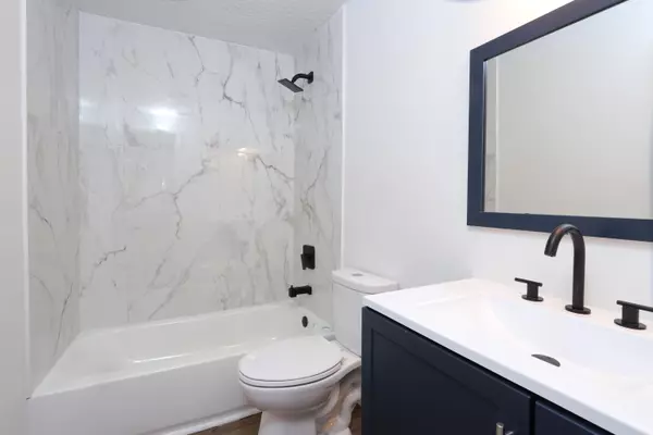 Riviera Beach, FL 33404,1037 W 30th ST