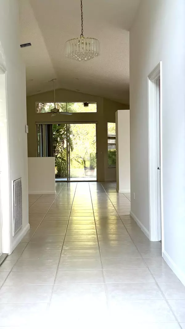 Lake Worth, FL 33467,6166 Cotton Rose LN