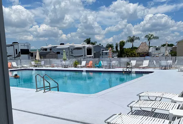 Okeechobee, FL 34974,7950 Hwy 78 W 105