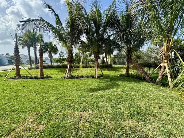 Palm Beach Gardens, FL 33412,12727 Nevins LN Renown 61