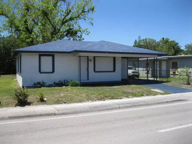 521 N 25th ST, Fort Pierce, FL 34947