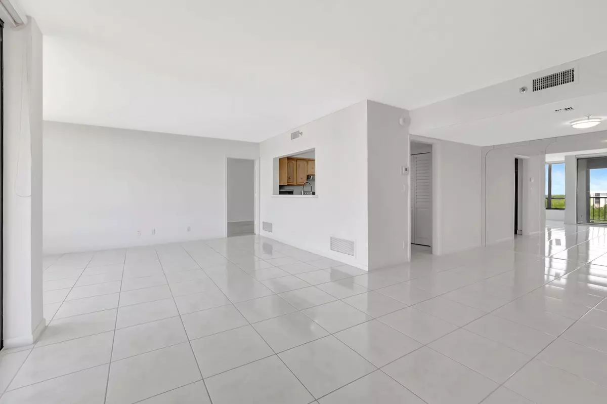 Boca Raton, FL 33434,7802 Lakeside BLVD 783