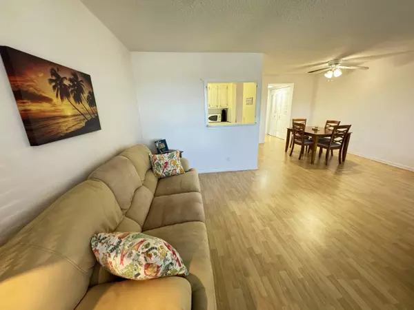 West Palm Beach, FL 33417,75 Camden C DR #C