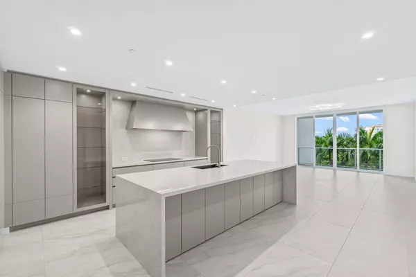 Boca Raton, FL 33432,220 SE Mizner BLVD 509