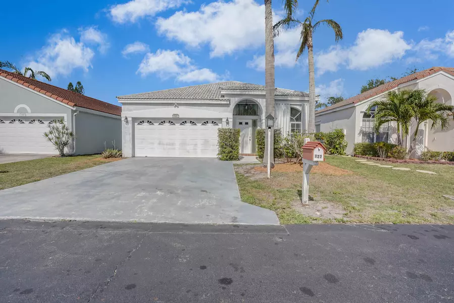 127 Oakwood WAY, Greenacres, FL 33463