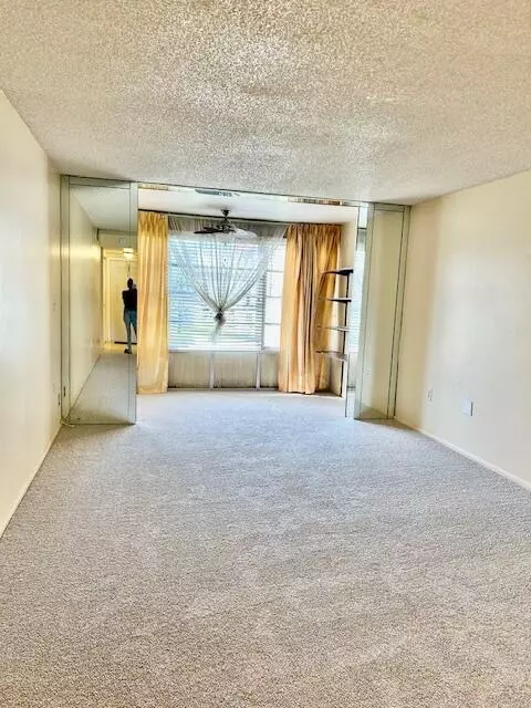 Sunrise, FL 33322,7960 N Sunrise Lakes DR 205