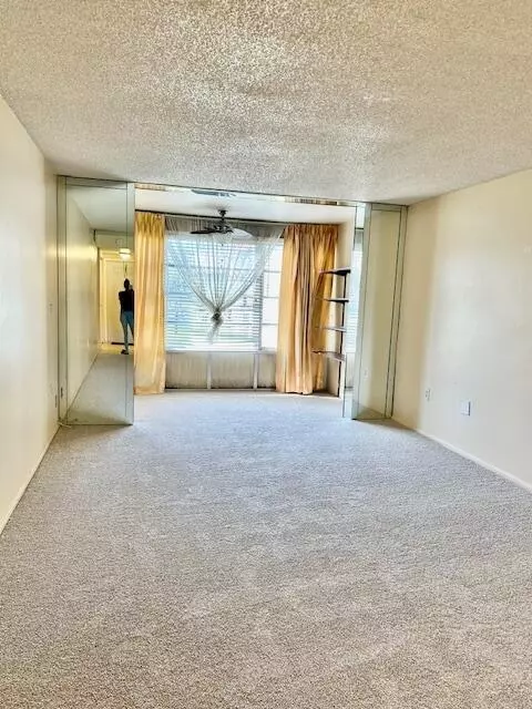 Sunrise, FL 33322,7960 N Sunrise Lakes DR 205