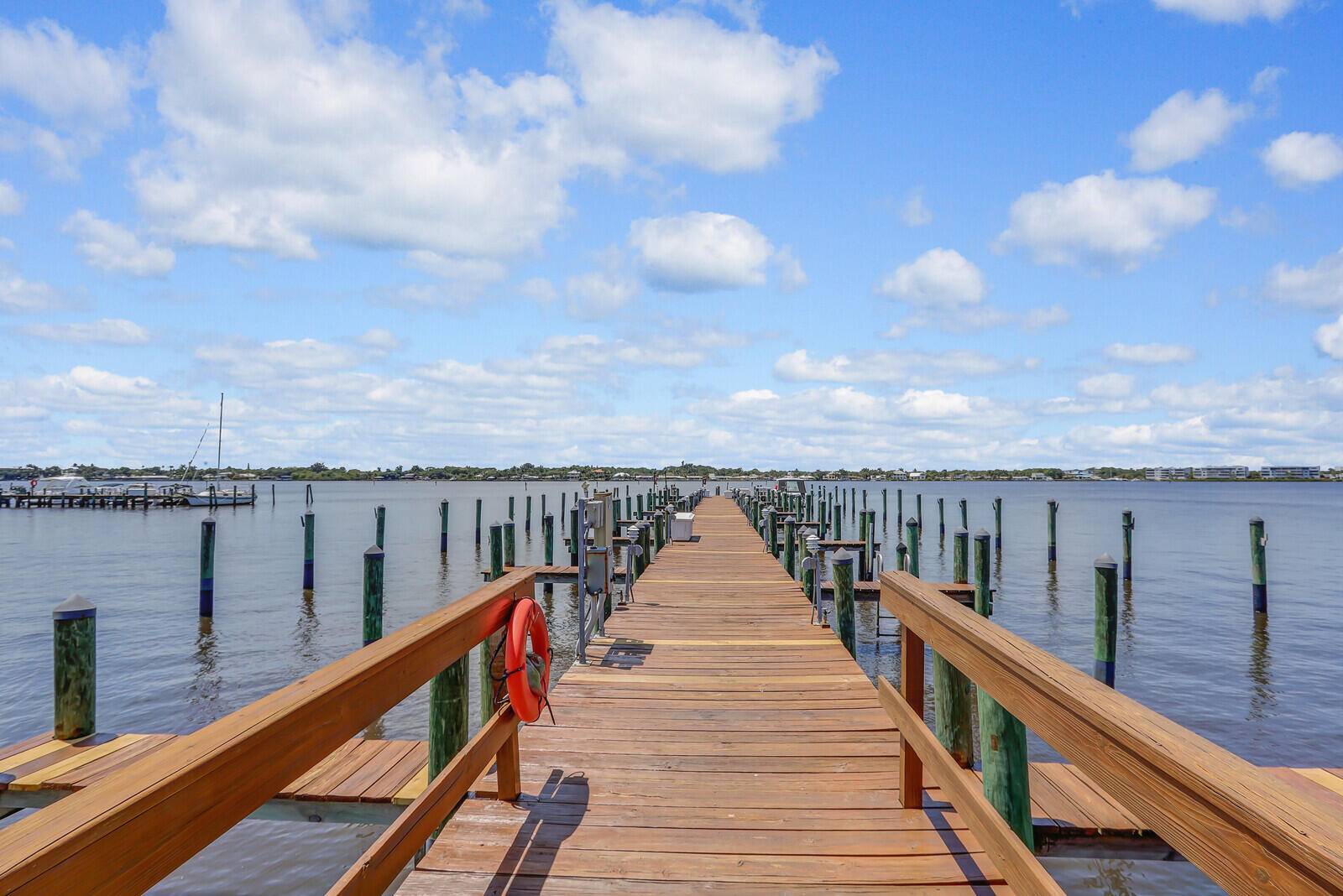 Stuart, FL 34994,1852 SW Palm City RD 202