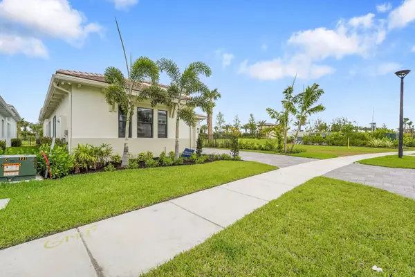 Palm Beach Gardens, FL 33412,13069 Feathering WAY