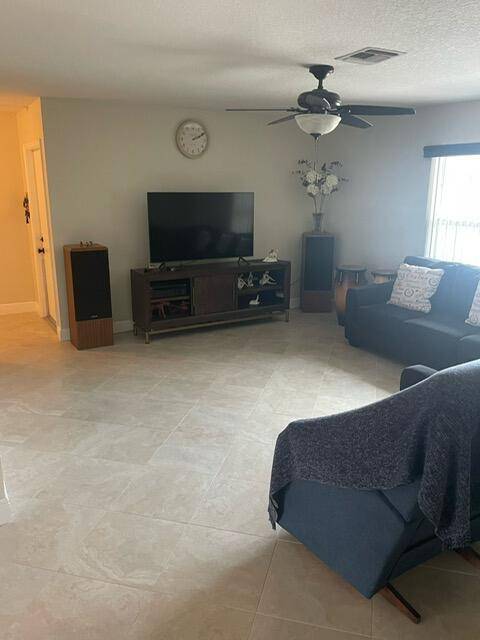 Royal Palm Beach, FL 33411,119 Seagull CT