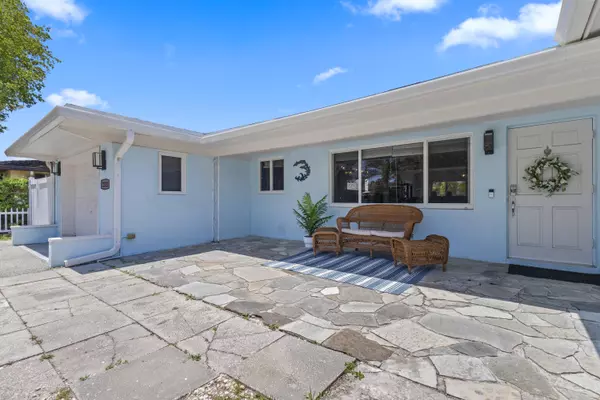 Pompano Beach, FL 33062,2333 SE 11th ST