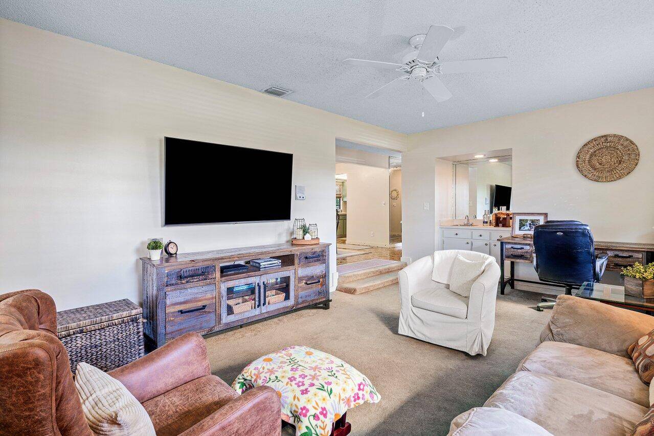 Wellington, FL 33414,267 S Old Country RD