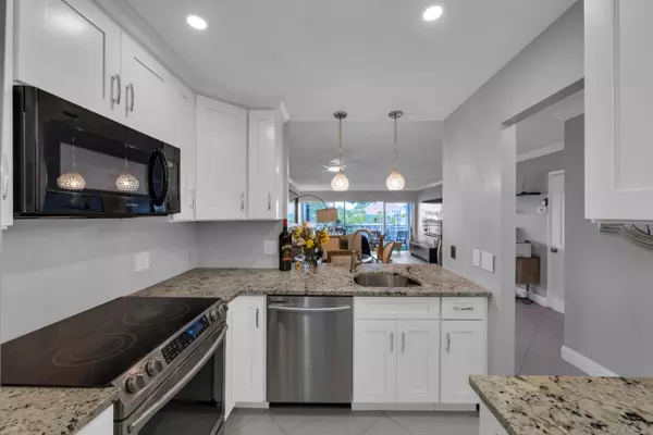 Deerfield Beach, FL 33441,390 N Federal HWY 204