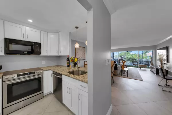 Deerfield Beach, FL 33441,390 N Federal HWY 204
