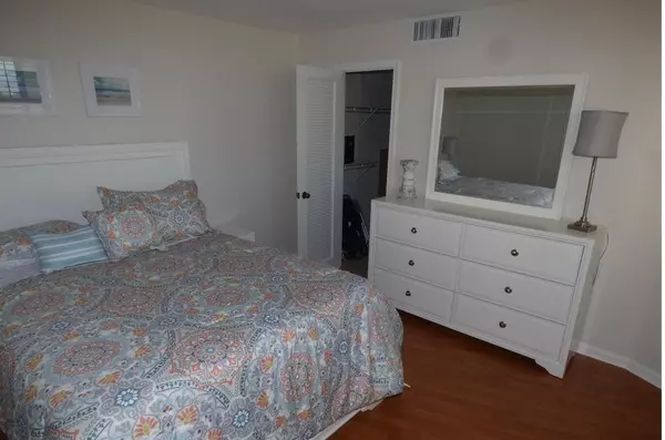 Singer Island, FL 33404,2800 N Ocean DR B-5c