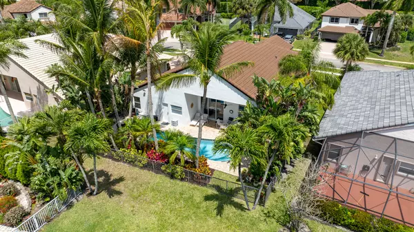 Boca Raton, FL 33498,19699 Dinner Key DR