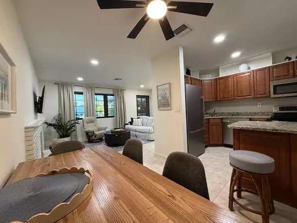West Palm Beach, FL 33405,340 Leigh RD