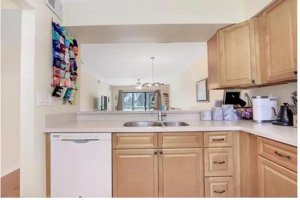 Palm Beach Gardens, FL 33418,1601 Sabal Ridge CIR C