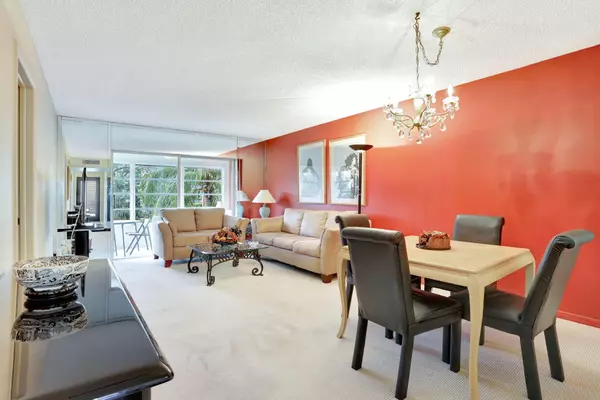2951 NW 46th AVE 201, Lauderdale Lakes, FL 33313