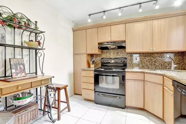 Coconut Creek, FL 33066,4165 S Carambola CIR 2162