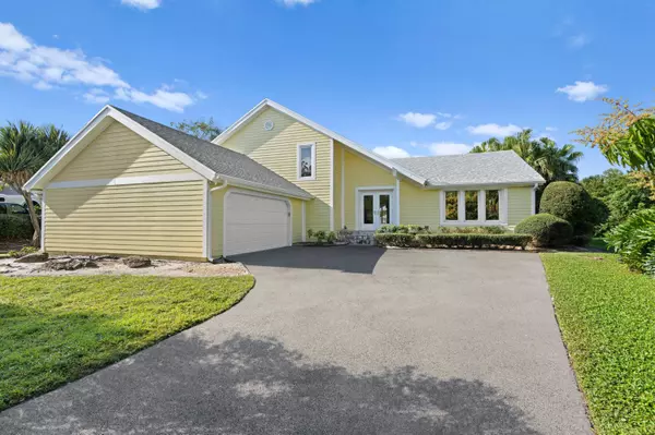 2626 SE Erickson DR, Port Saint Lucie, FL 34984