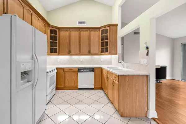 Boynton Beach, FL 33472,9124 Carma DR