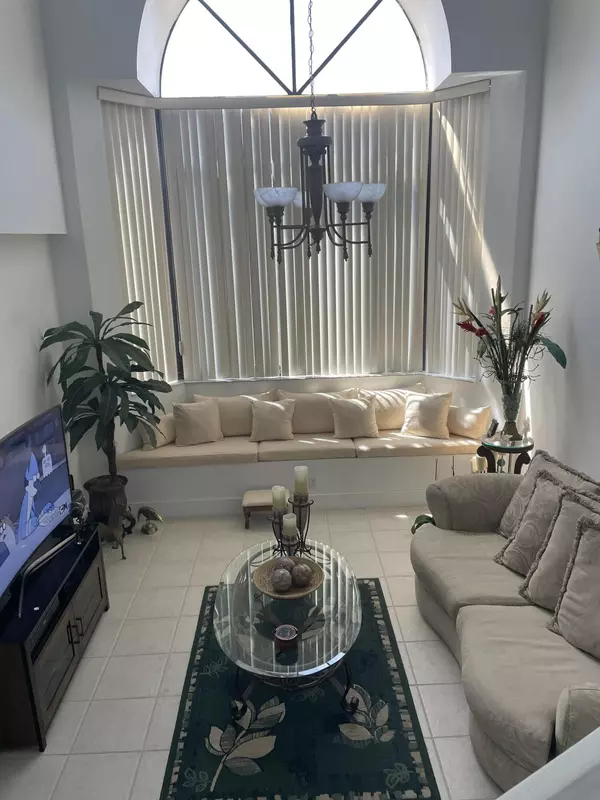 15499 N Miami Lakeway 306-5, Miami Lakes, FL 33014