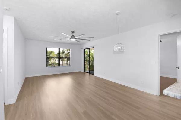 Stuart, FL 34997,6551 SE Federal HWY 203