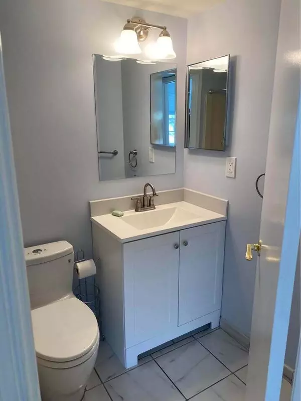 Coral Springs, FL 33065,3566 N University DR F-5