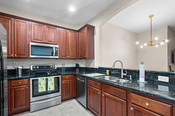 4861 Bonsai CIR 101, Palm Beach Gardens, FL 33418