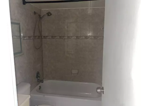 Lauderhill, FL 33313,4191 NW 26th ST 371