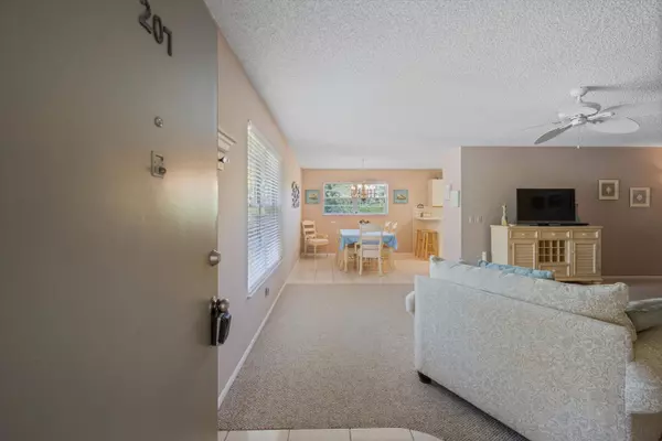 Port Saint Lucie, FL 34952,22 Lake Vista TRL 207