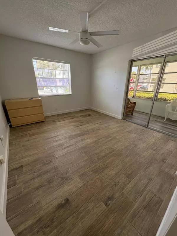 Delray Beach, FL 33484,691 Burgundy O O