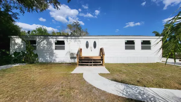 Okeechobee, FL 34972,1494 NW 47th TER