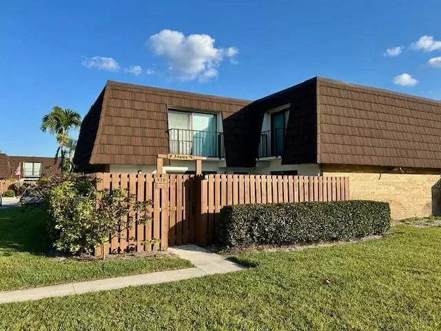 Stuart, FL 34997,6166 SE Riverboat DR 926