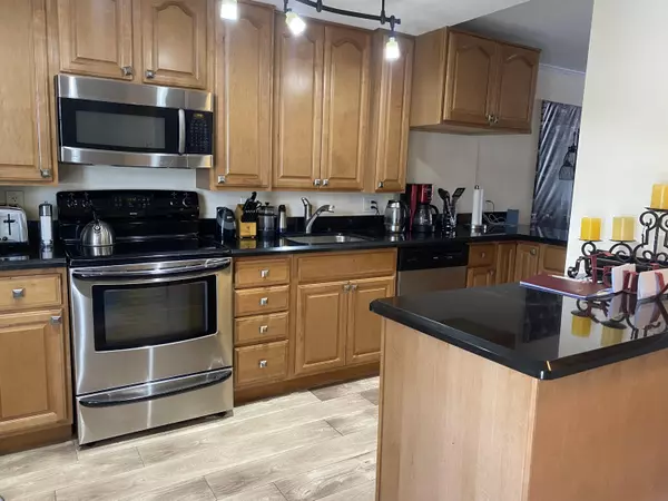 Boca Raton, FL 33432,3 Royal Palm WAY #102