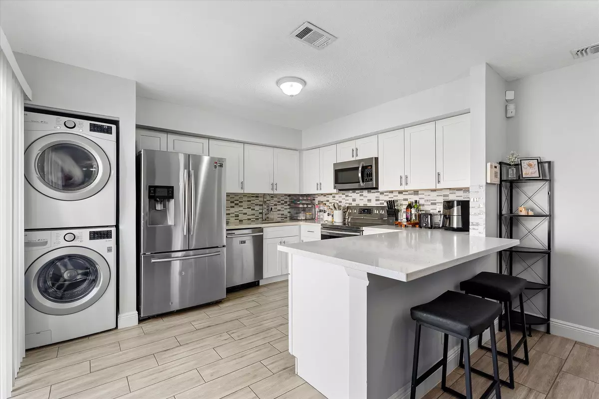 Wellington, FL 33414,1596 Shaker CIR