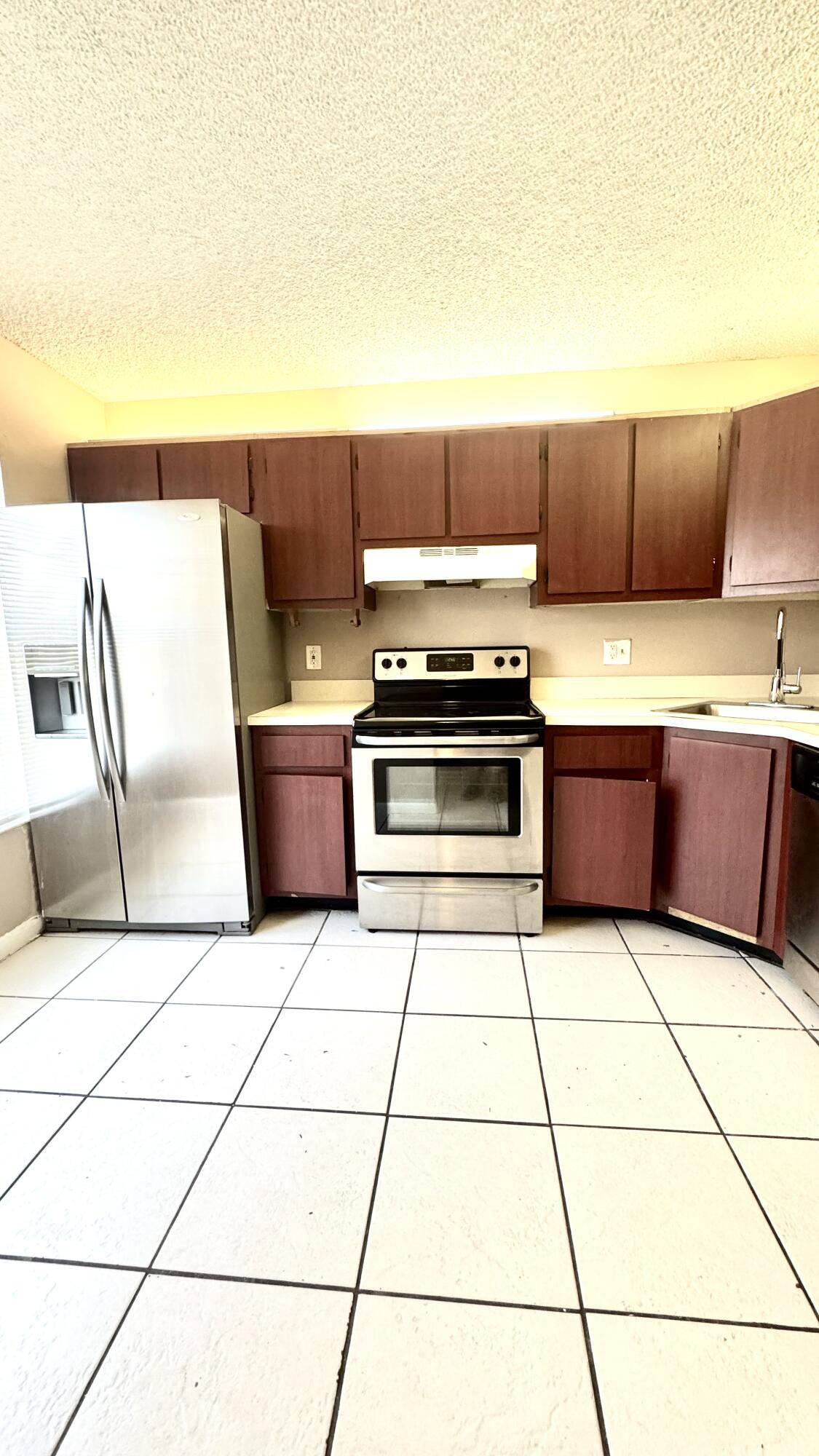 West Palm Beach, FL 33417,3700 Savoy LN E