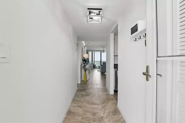 Fort Pierce, FL 34949,3200 N Highway A1a 1208