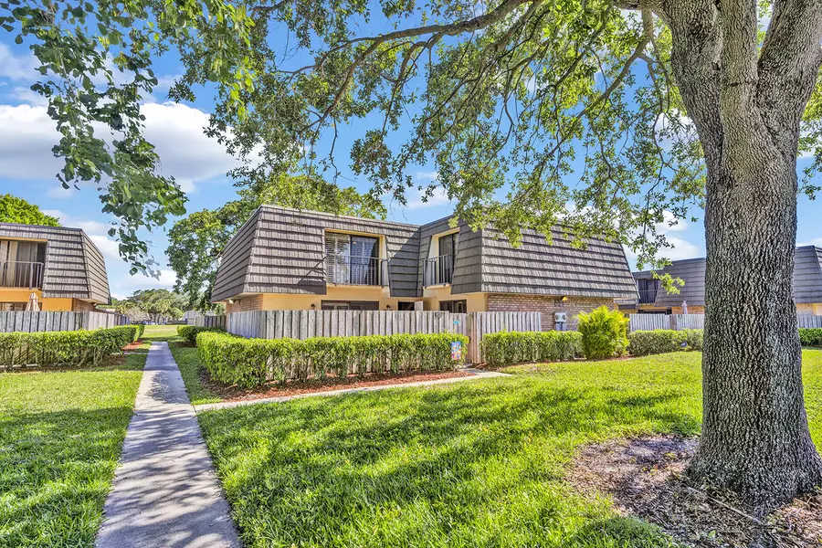 113 1st WAY, West Palm Beach, FL 33407