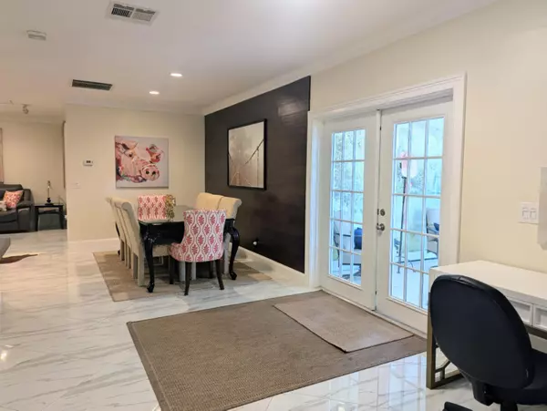 Wellington, FL 33414,708 Rambling Drive CIR ~ Cottage