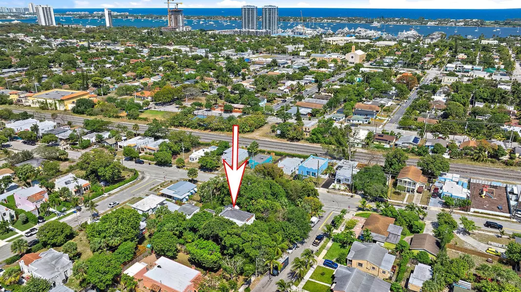 809 37th ST, West Palm Beach, FL 33407