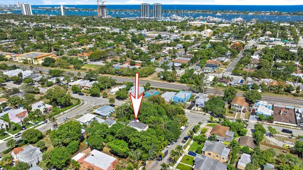 809 37th ST, West Palm Beach, FL 33407