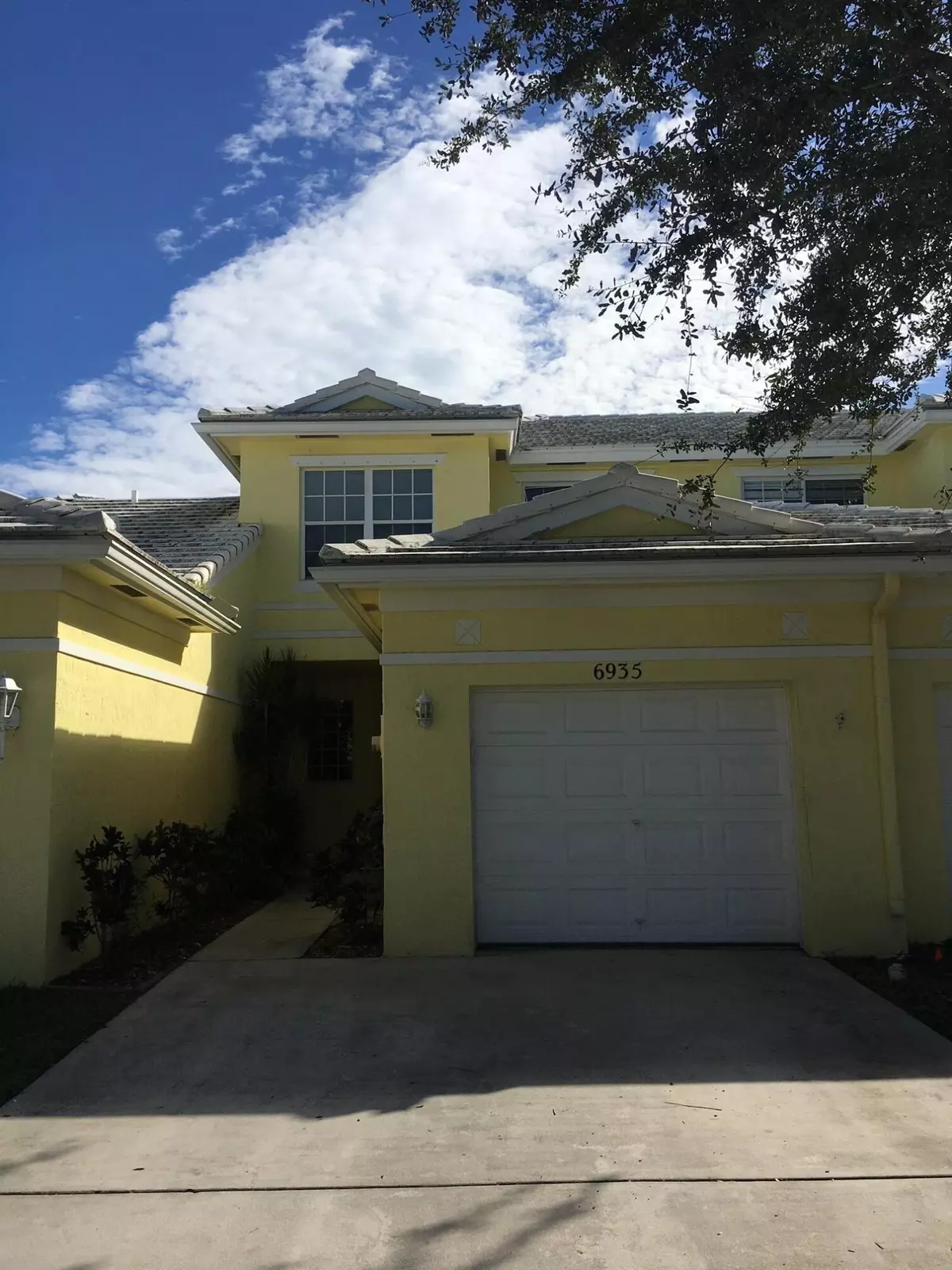 Lake Worth, FL 33463,6935 Blue Skies DR