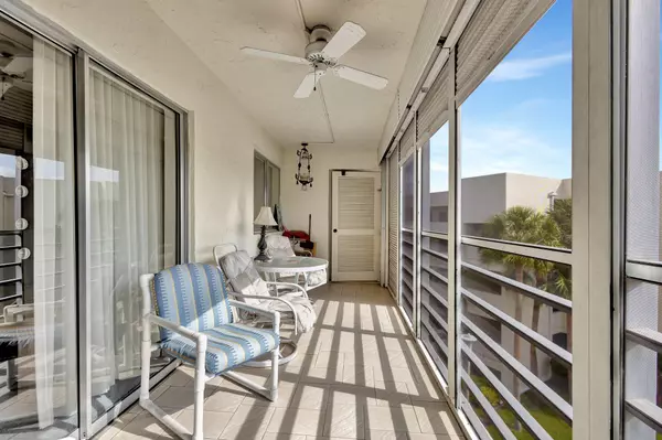 Lake Worth, FL 33467,3186 Via Poinciana 409
