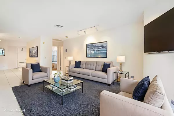 Greenacres, FL 33413,300 Crosswinds DR D1