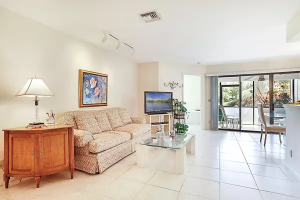 Greenacres, FL 33413,300 Crosswinds DR D1